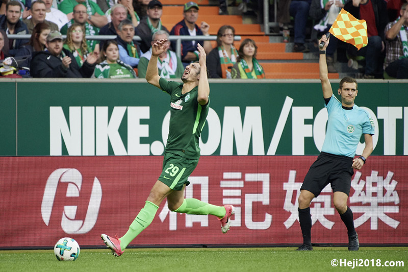 次抢下前场 次抢下前场