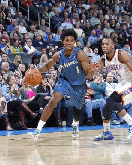 逼迫挑起 逼迫挑起